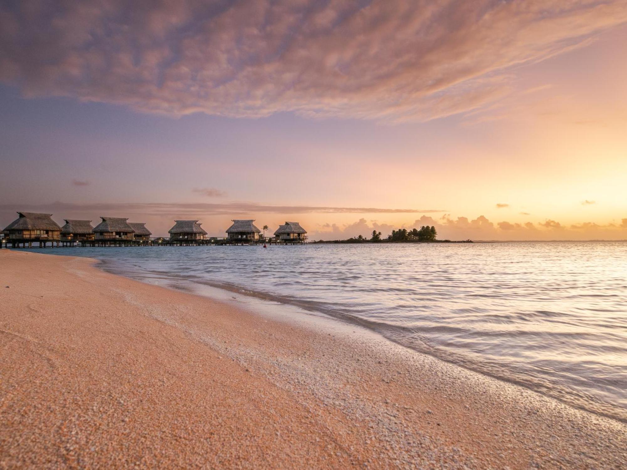 Le Tikehau By Pearl Resorts Esterno foto