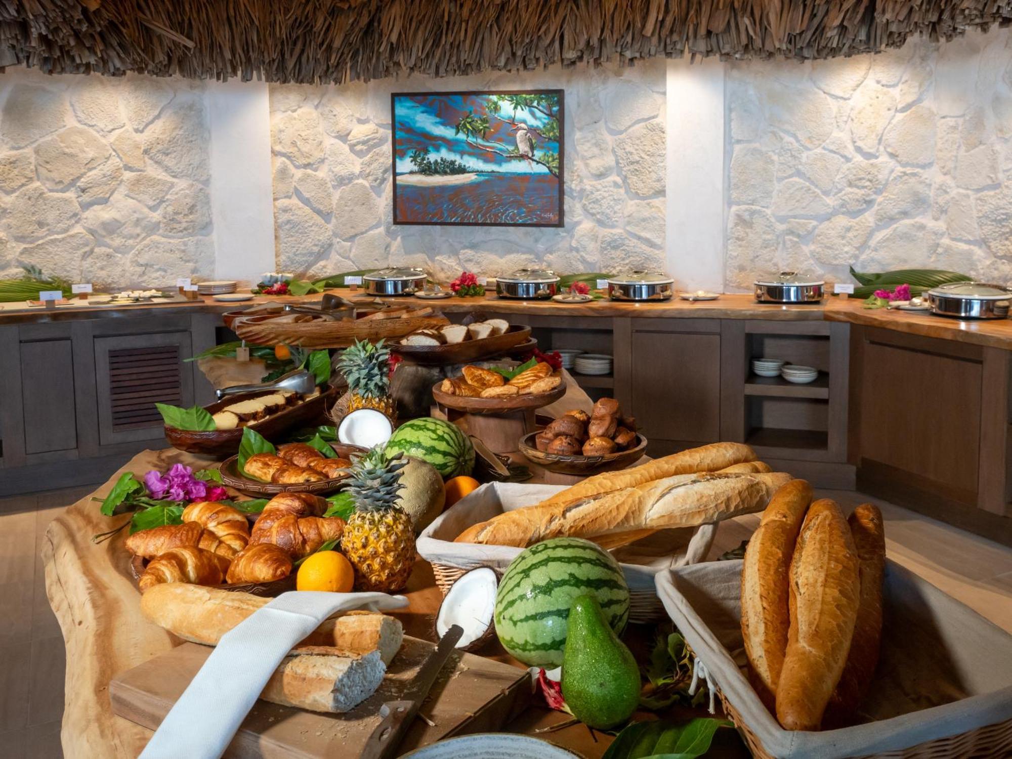 Le Tikehau By Pearl Resorts Esterno foto